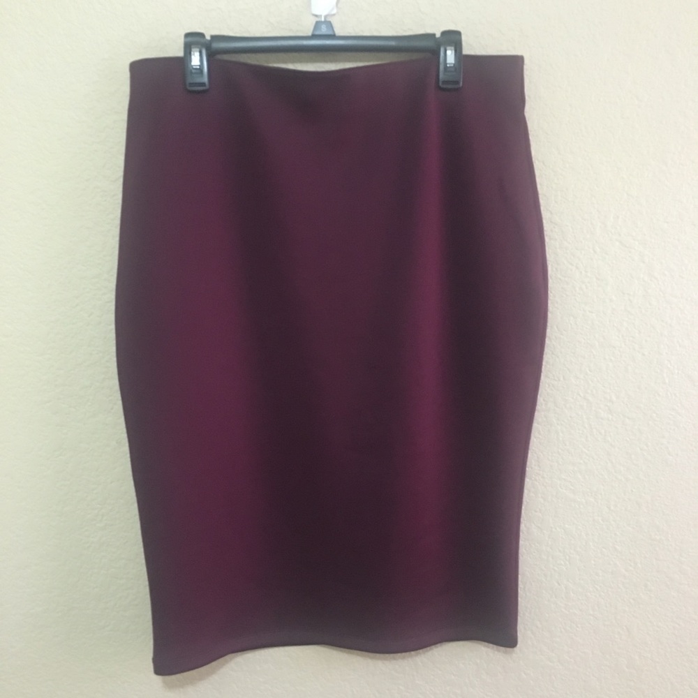 Apt 9 Burgundy Pencil Skirt